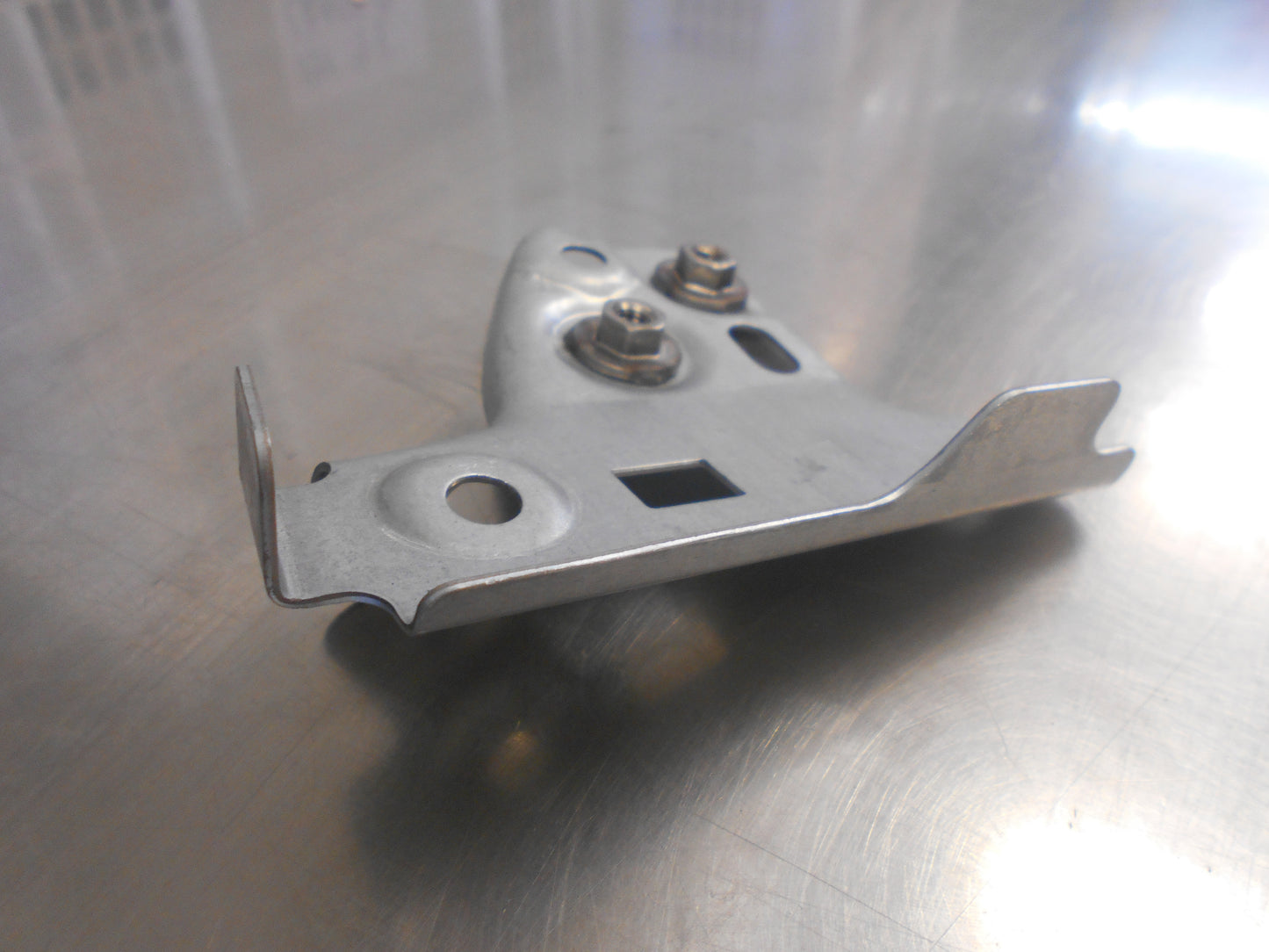 Holden TM Barina Genuine Right Hand Guard Upper Rail Bracket New Part