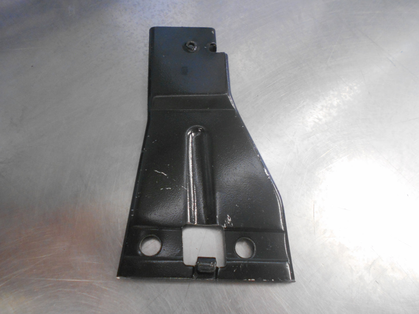 Holden Barina Genuine Front Bumper Lower Right Hand Bracket New Part