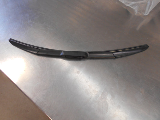 Suzuki Kizashi Genuine Front Wiper Blade New Part