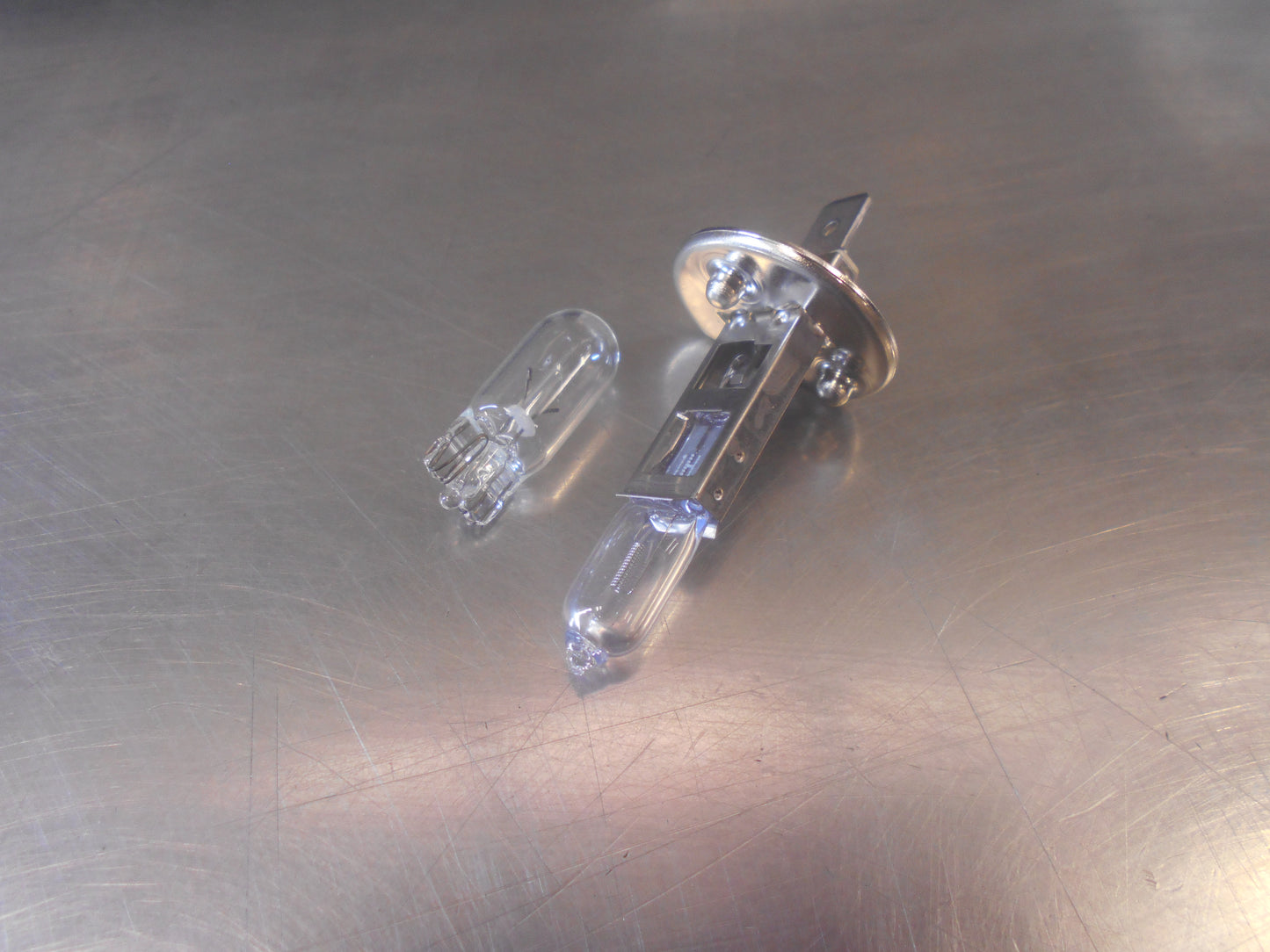 Nissan Various Models Genuine H1 12V 55W Headlight Bulb New Part