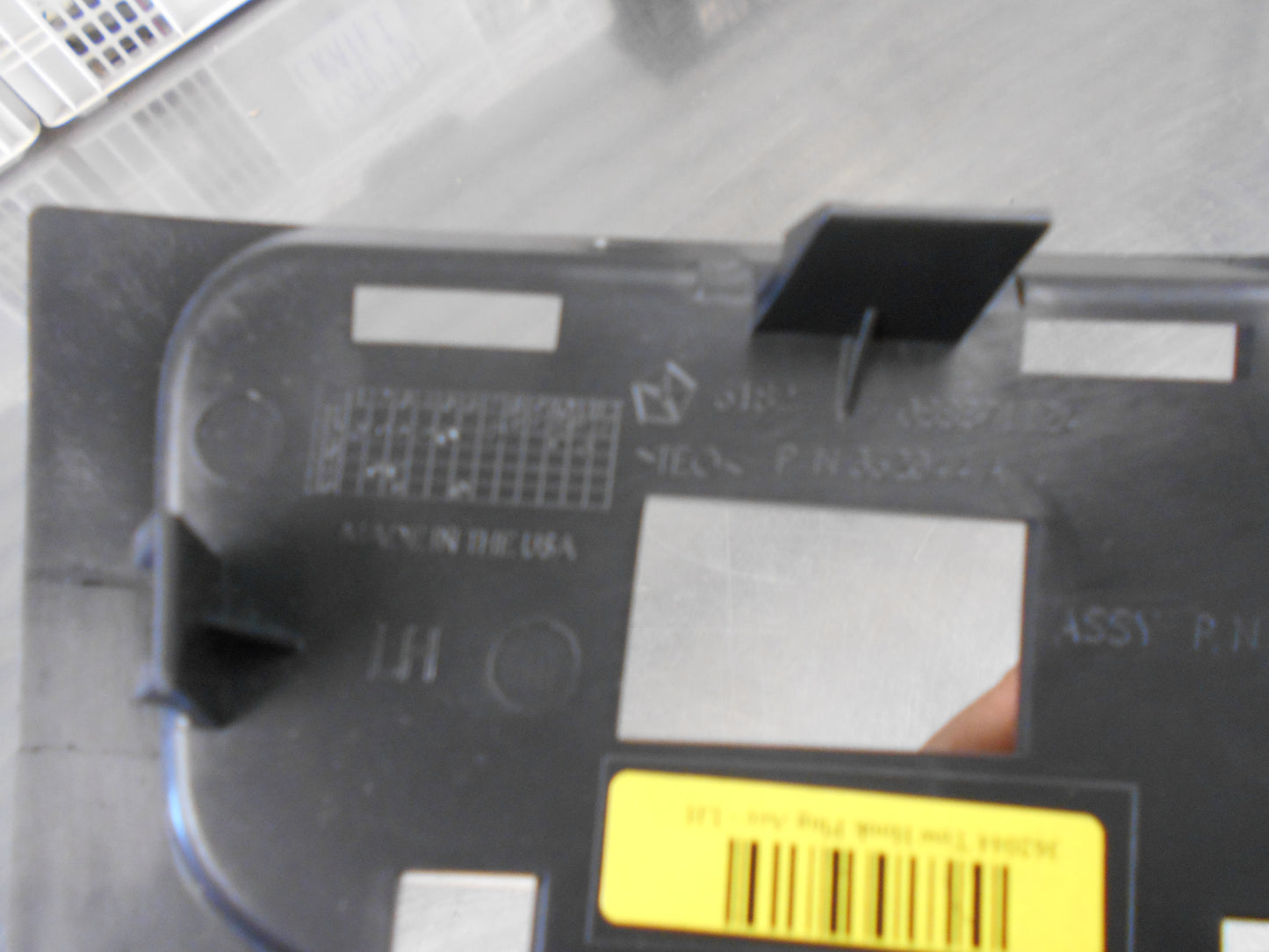 Jeep Grand Cherokee Genuine Left Hand Front Fascia Bezel New Part