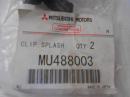 Mitsubishi Pajero Genuine Guard Liner Splash Shield Clip New Part