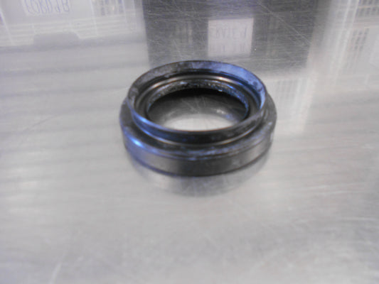 Suzuki Swift Genuine Right Hand Drive Intermediate Seal New Part