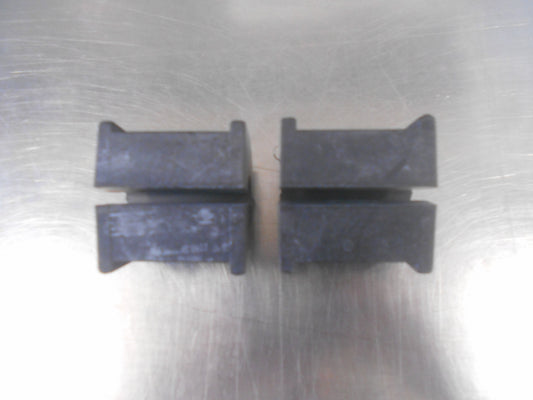 Holden VZ Commodore Genuine Rear Sway Bar Bushing Pair New Part