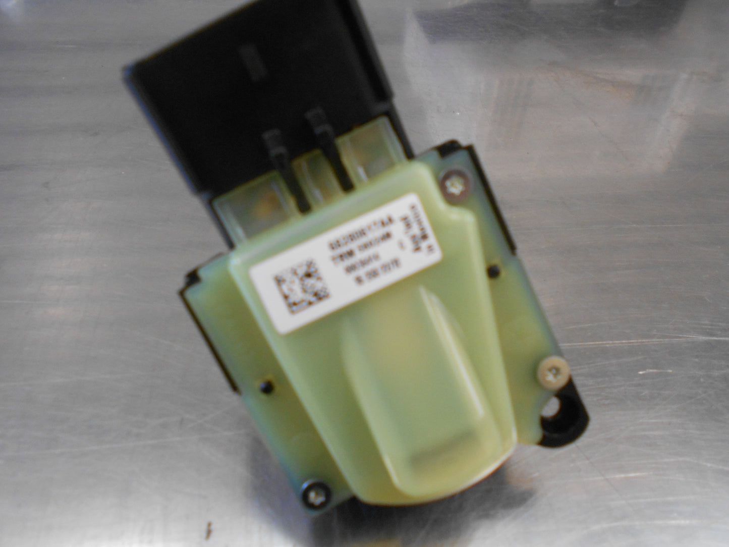 Jeep Grand Cherokee Genuine Steering Column Ignition Switch New Part