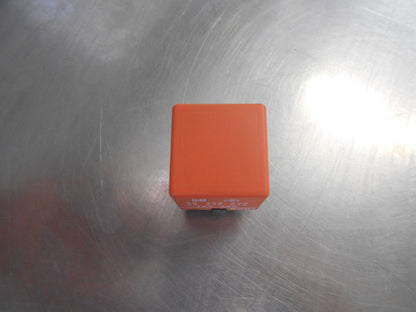 Holden VR/VS/VT/VX/VY Commodore Genuine Unknown Relay New Part