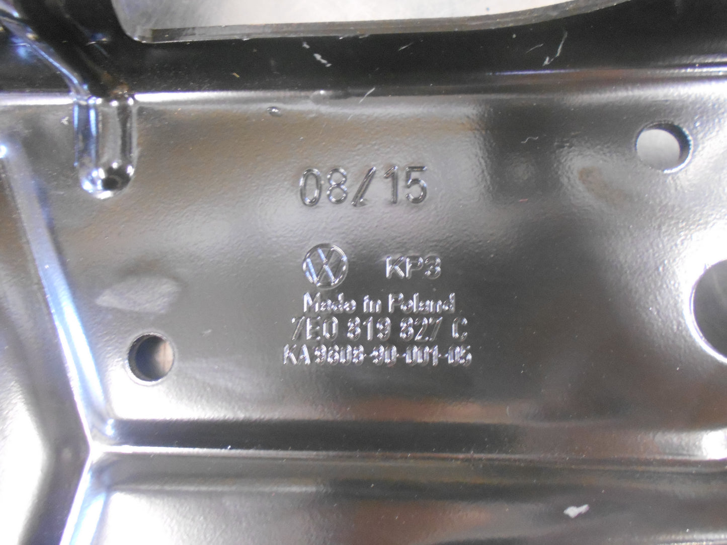 Volkswagen Caravelle Genuine Retaining Bracket For Heater New Part