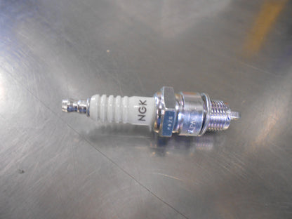 NGK Spark Plug Suits Marine Outboards Yamaha/Nissan/Mitsubishi New Part