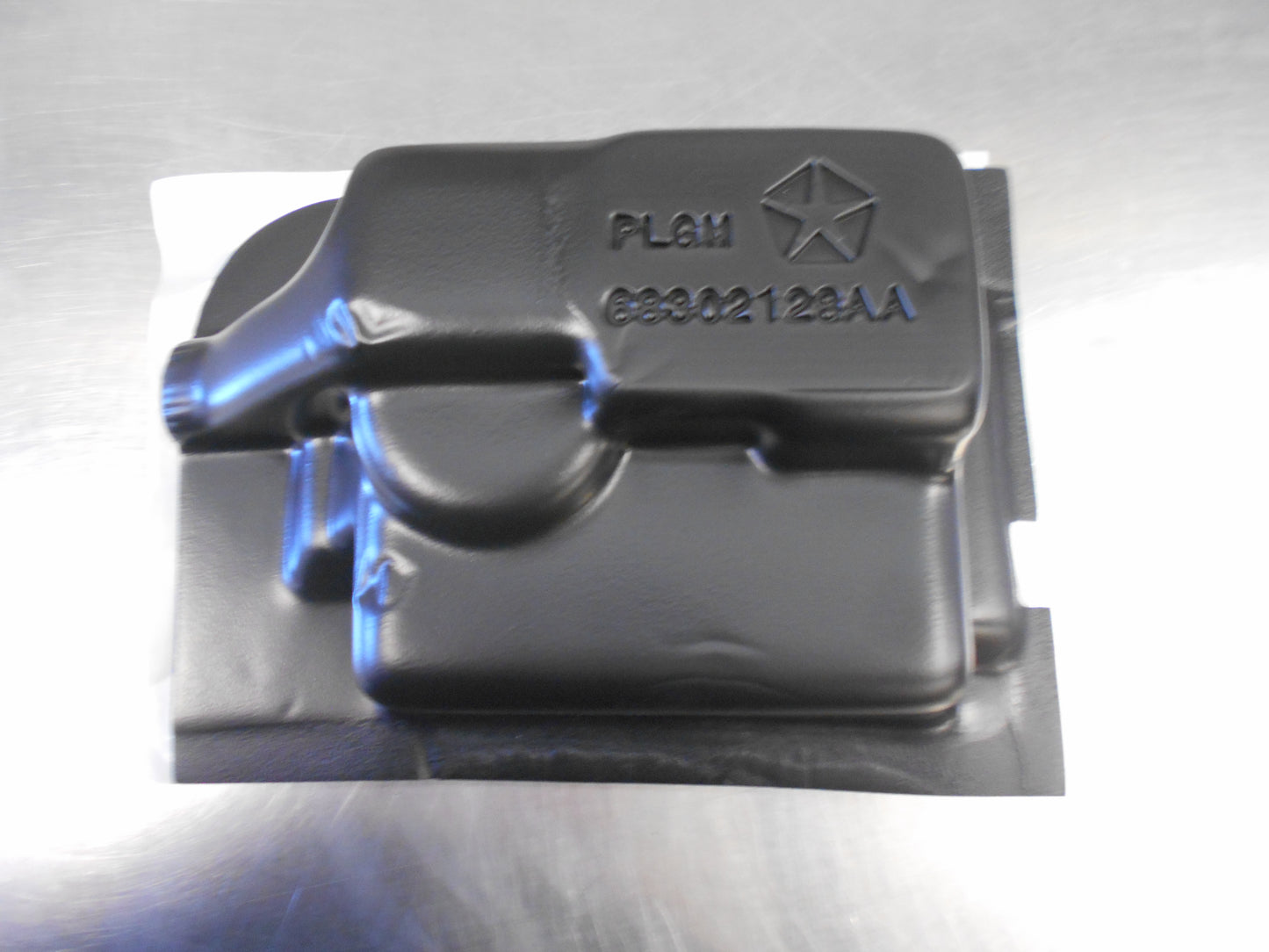 Jeep Cherokee Genuine Power Liftgate Module Cover New Part