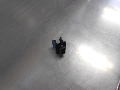 Mitsubishi Galant/Lancer Genuine Lower Headlamp fastener Clip New Part