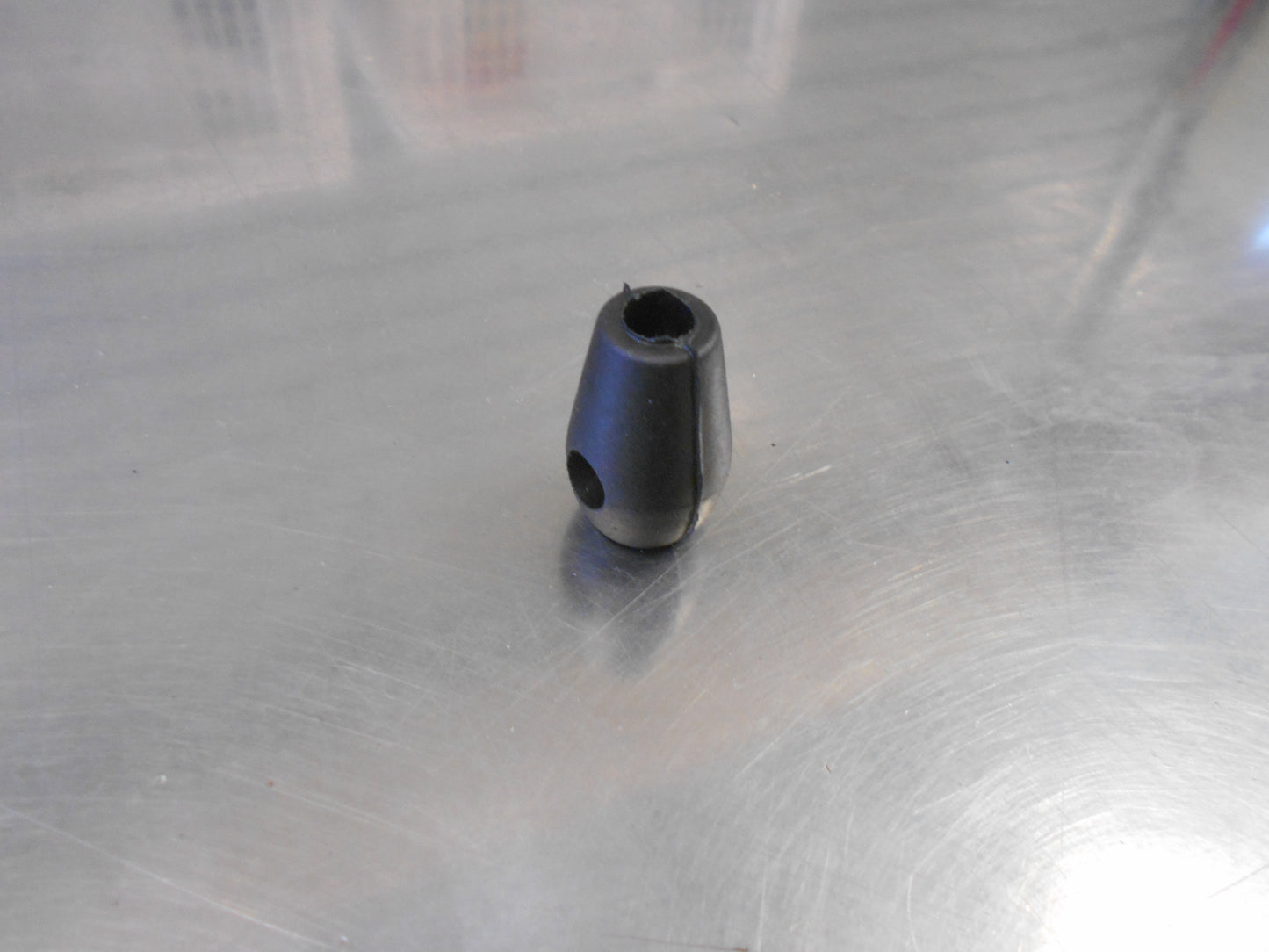 Nissan Navara Genuine Control Lever Insulator New Part