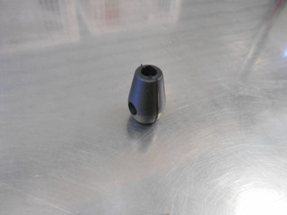 Nissan Navara Genuine Control Lever Insulator New Part