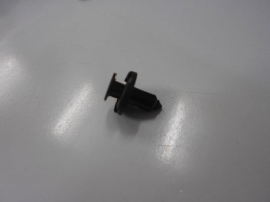 Nissan  Genuine Push Button Trim Clip New Part