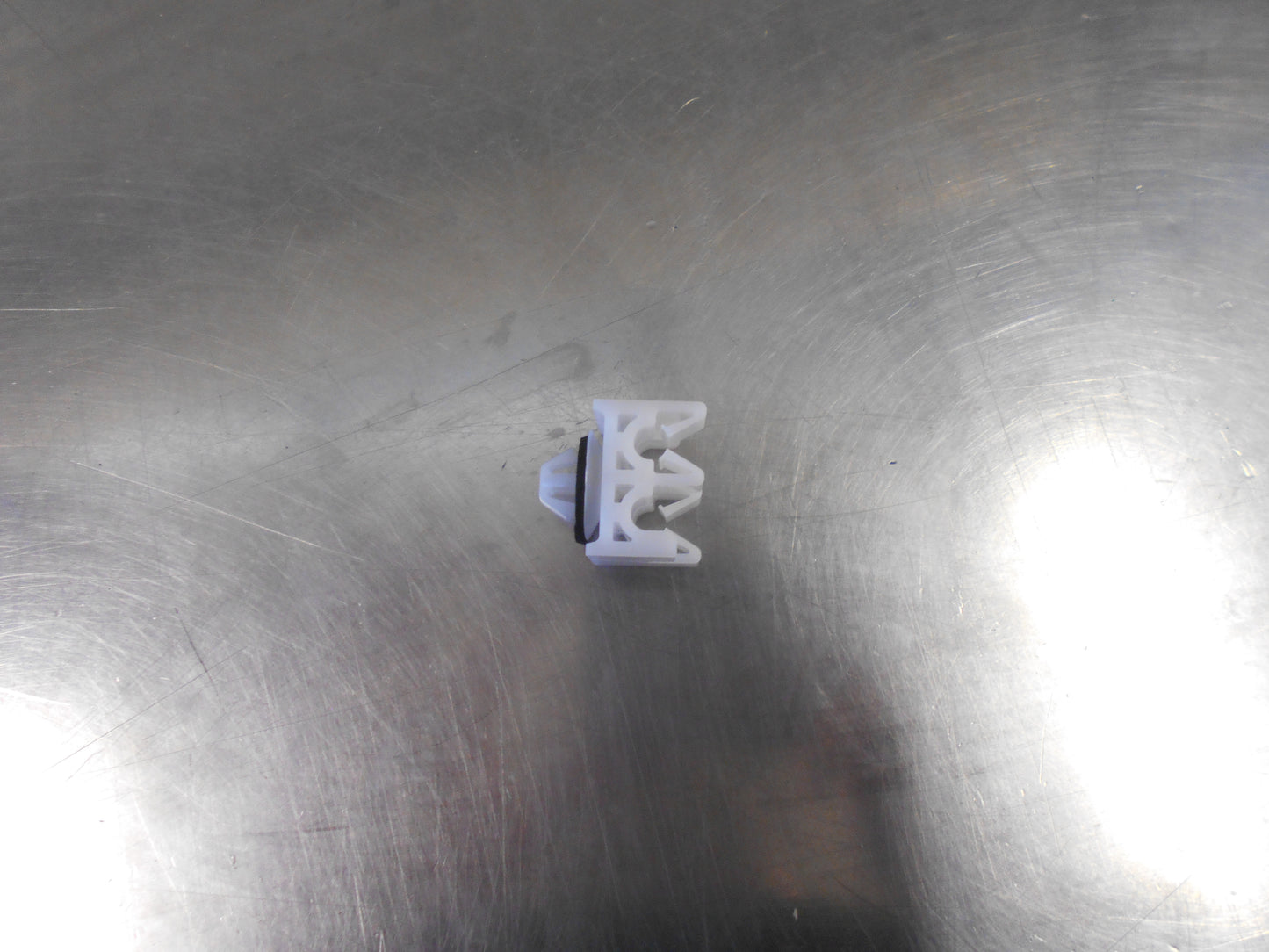 Nissan Various Models 1985-2019 Genuine Brake Tube Clip New Part