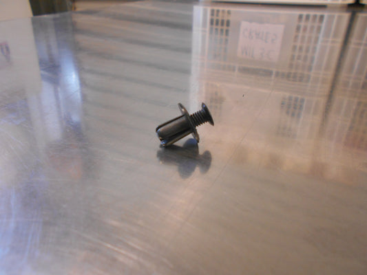 Holden Captiva Genuine Guard Liner Retainer Clip New Part