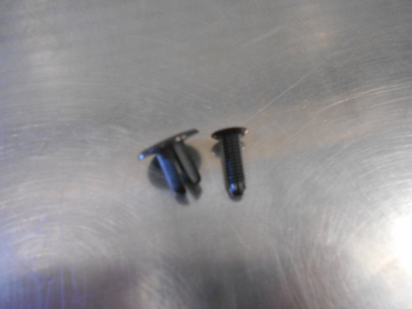 Holden Captiva Genuine Guard Liner Retainer Clip New Part