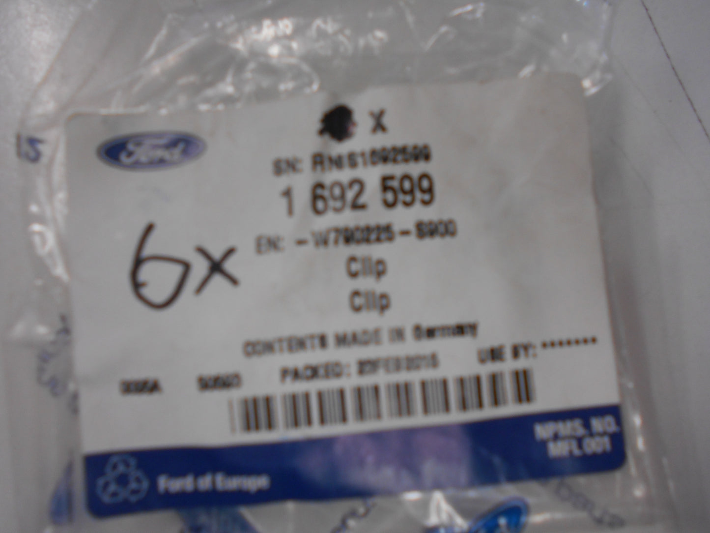 Ford Focus Genuine Clip New Part