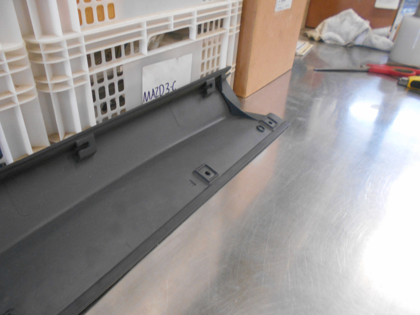 MItsubishi Magna Genuine Right Hand Rocker Panel Guard New Part