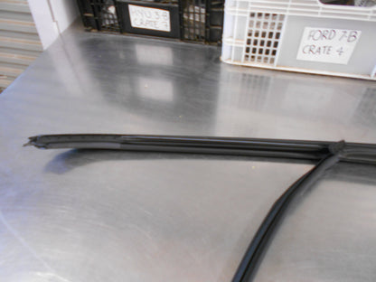 Peugeot 308 Genuine Right Door Glass Seal New Part