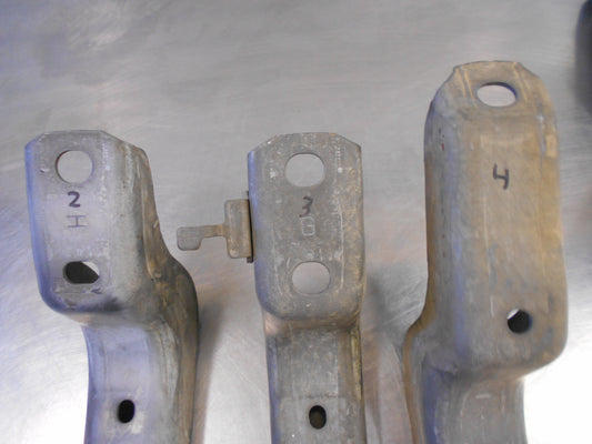 Left/Right Hand Side Step Bracket