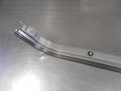 Mitsubishi Delica Genuine Centre Left Hand Rear Door Rail New Part