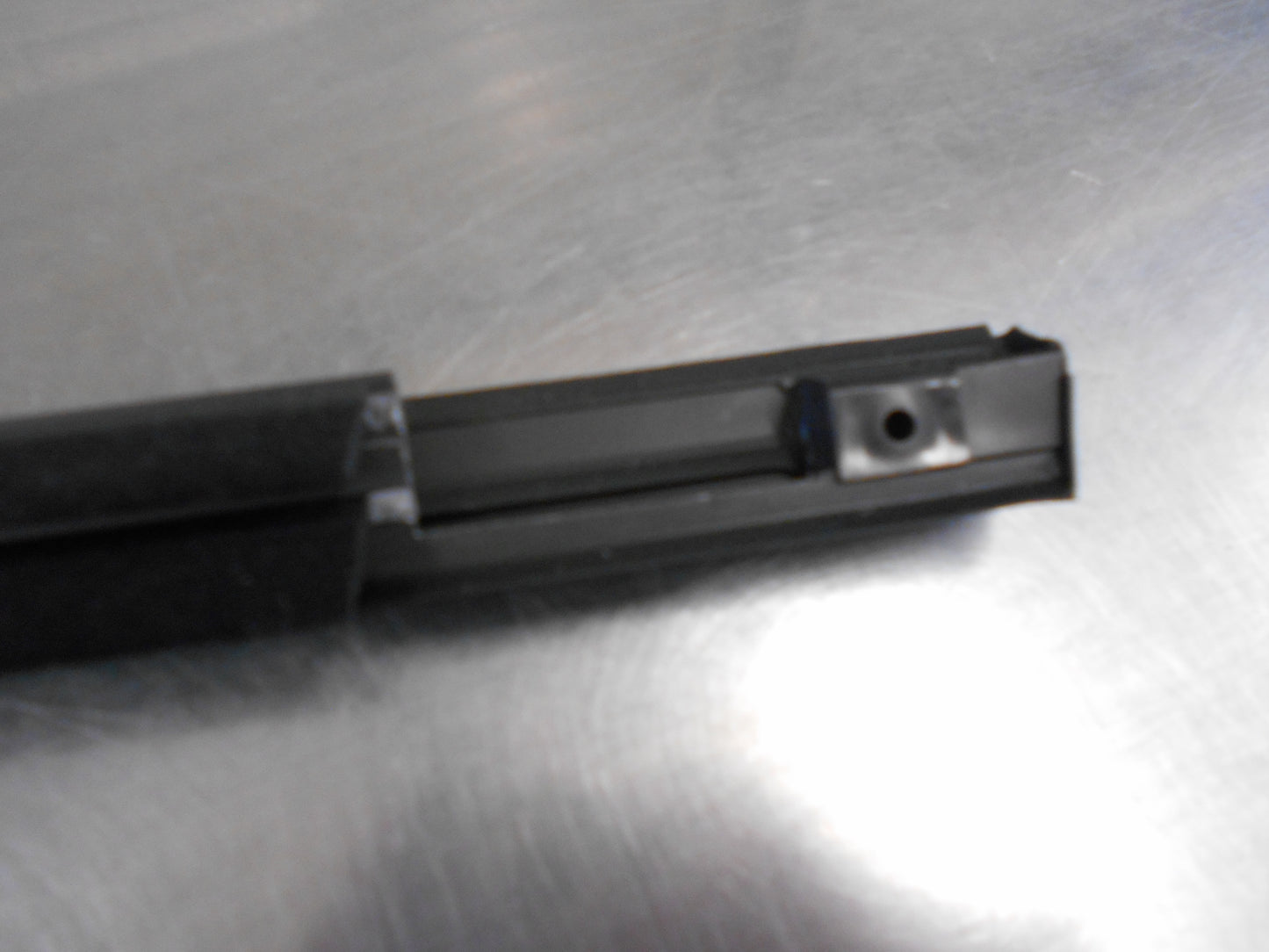Suzuki Liana Genuine Right Hand Rear Door Outer Weatherstrip New Part