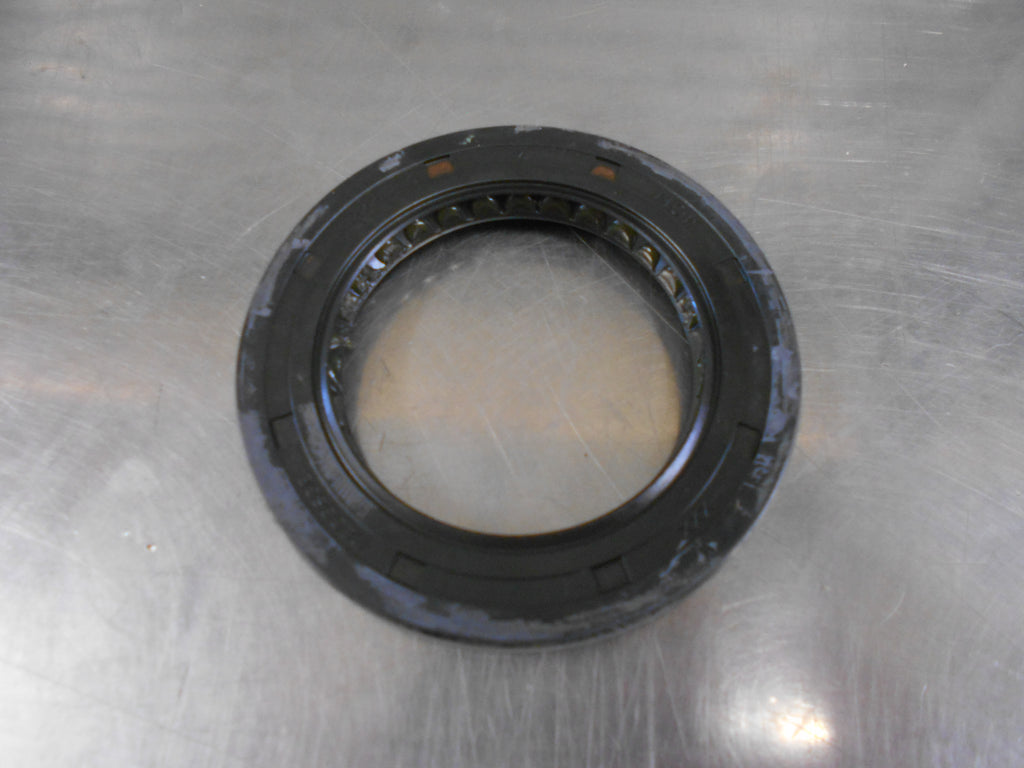 Toyota Landcruiser Genuine Transfer Case Oil Seal New Part Half Price