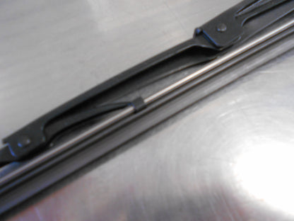 Kia Carnival/Hyundai i30 Genuine Drivers Wiper Blade New Part