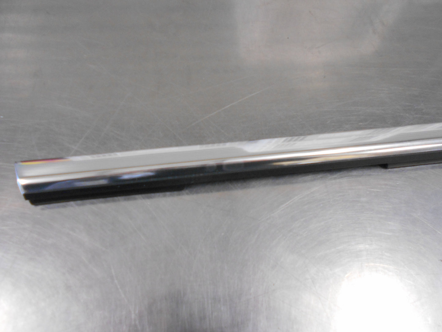 Holden Astra J Genuine Right Hand Chrome Weatherstrip New Part