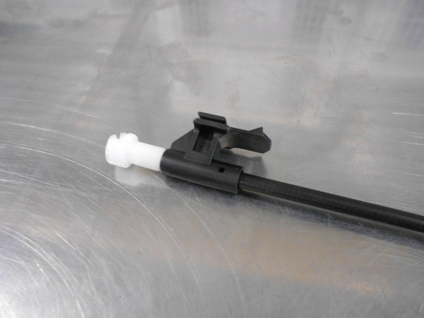 Holden Astra H Genuine Fuel Tank Filler Door Latch Release Cable New Part