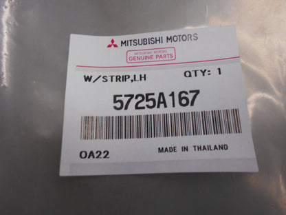 Mitsubishi Triton Genuine Left Hand Front Door Rubber Seal New Part