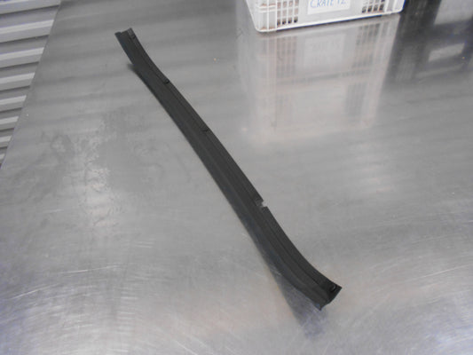 Nissan D23/NP300 Navara Genuine Right Hand Front Bonnet Seal New Part