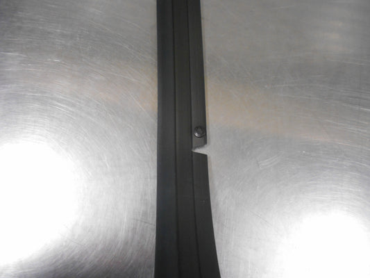 Nissan D23/NP300 Navara Genuine Right Hand Front Bonnet Seal New Part