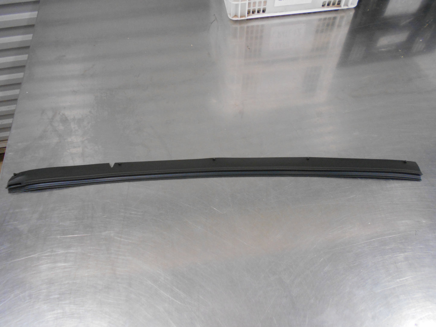 Nissan D23/NP300 Navara Genuine Right Hand Front Bonnet Seal New Part