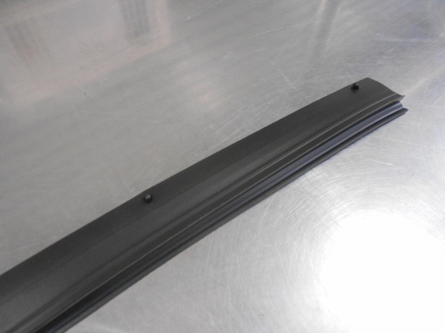 Nissan D23/NP300 Navara Genuine Right Hand Front Bonnet Seal New Part