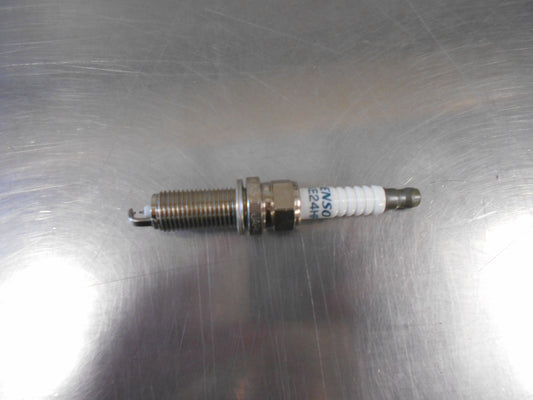 Nissan 370Z/Skyline Infiniti G Genuine Spark Plug New Part