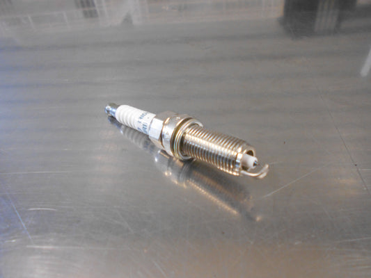 Nissan 370Z/Skyline Infiniti G Genuine Spark Plug New Part