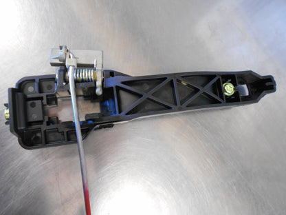 Holden Captiva Genuine Front Outside Door Handle Bracket New Part