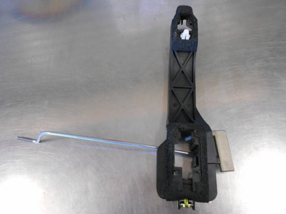 Holden Captiva Genuine Front Outside Door Handle Bracket New Part