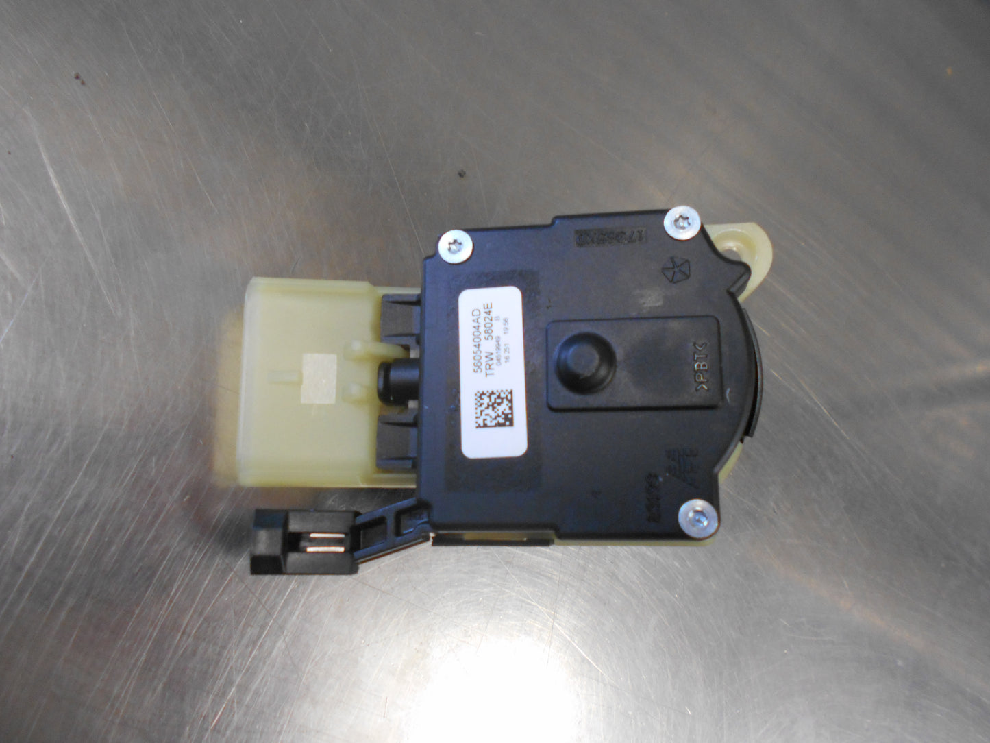 Chrysler 300C/Jeep Grand Cherokee Genuine Ignition Switch New Part