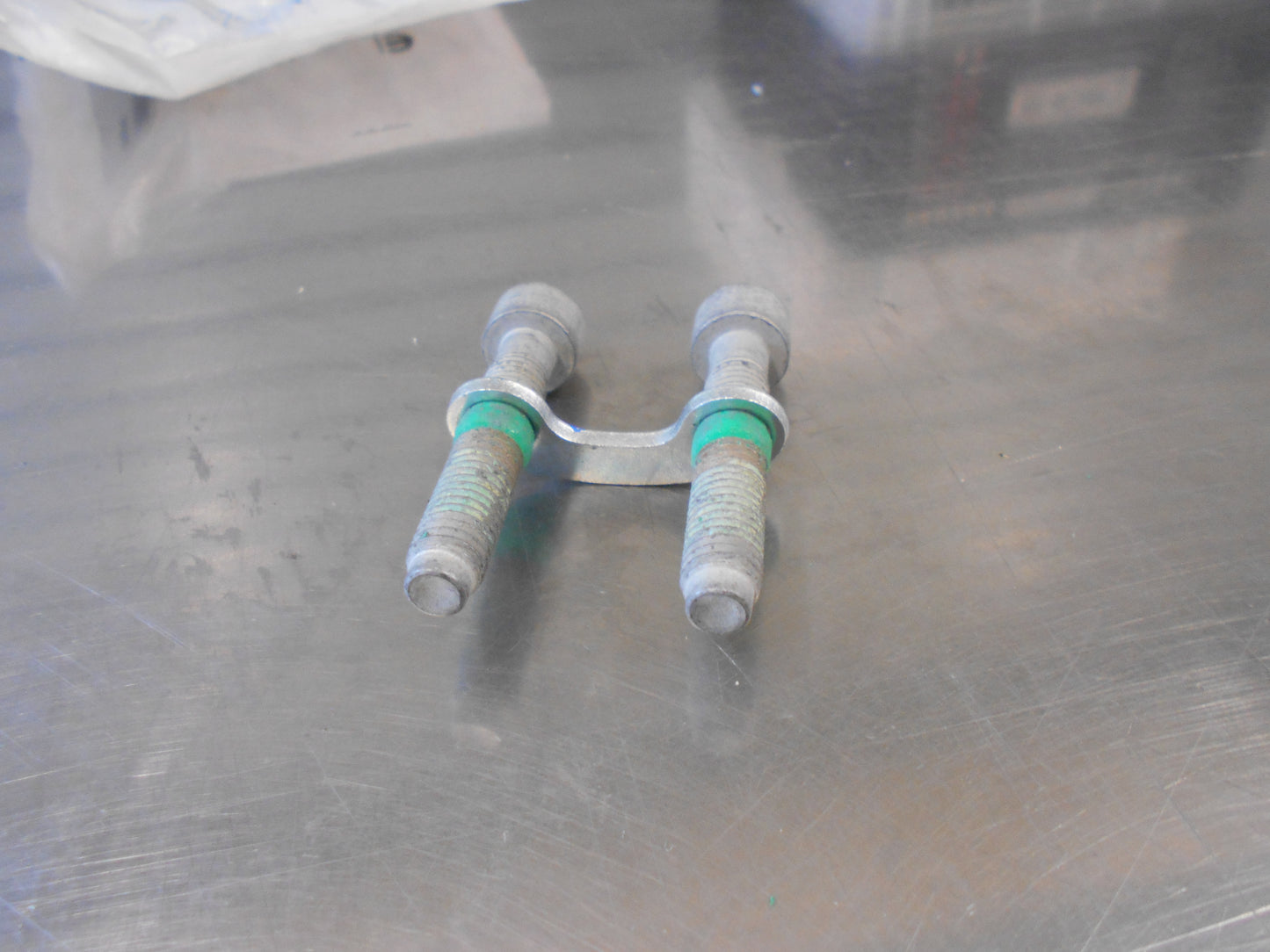Chrysler 300 Genuine Rear Axle Bolt Kit New Part