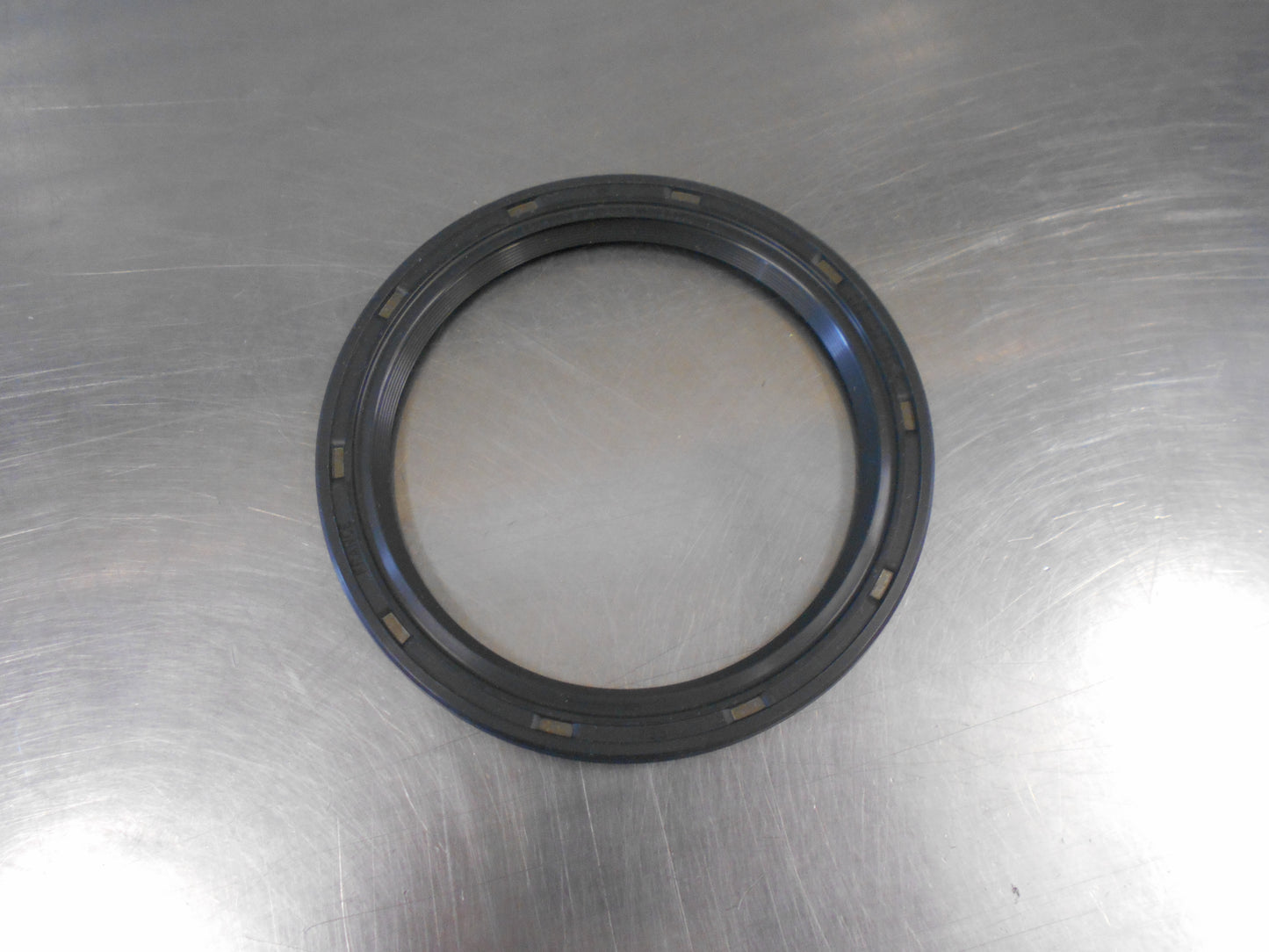 Volkswagen Beetle/Jetta/Passat/SportWagen/Touareg Genuine Engine Crankshaft Seal New Part