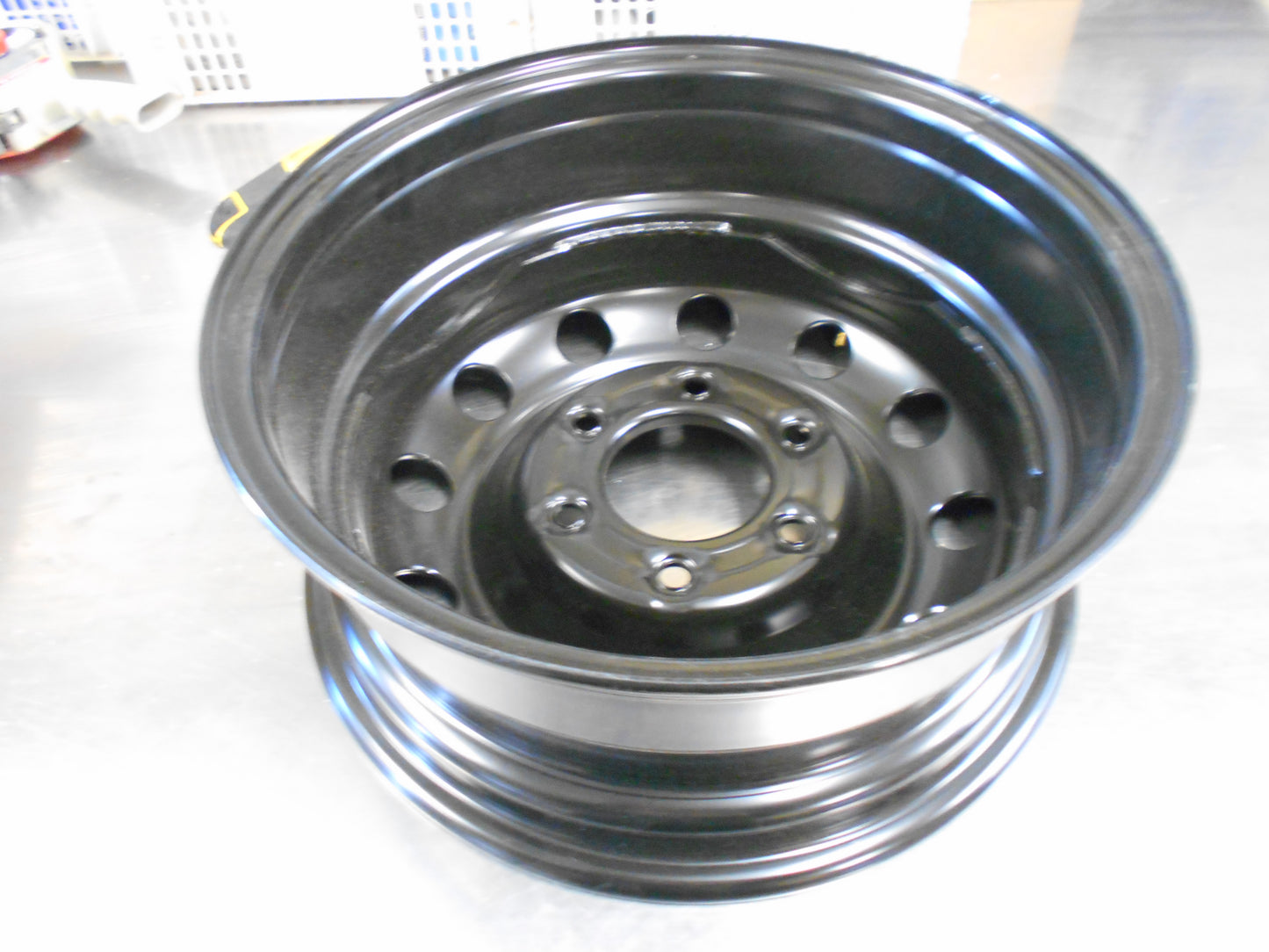 Kia Sedona/Hyundai Entourage Genuine 16x6.5 Steel Wheel New Part