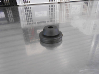 Volkswagen Golf/Jetta/Tiguan/Passat Genuine Air Filter Buffer Rubber Cover Mount New Part