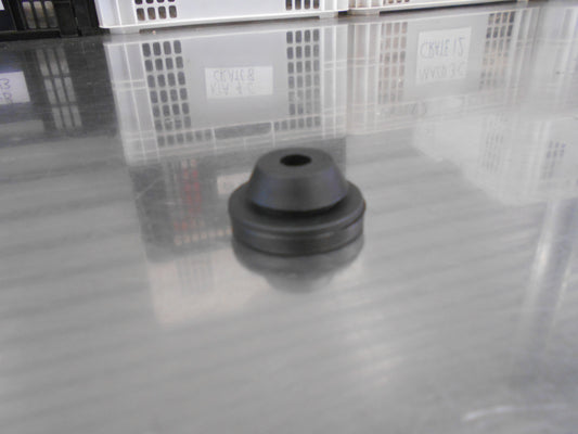 Volkswagen Golf/Jetta/Tiguan/Passat Genuine Air Filter Buffer Rubber Cover Mount New Part