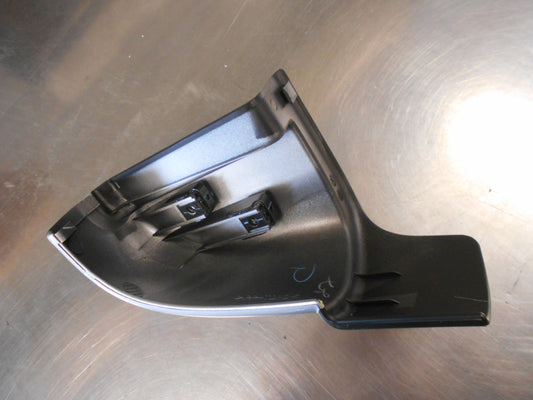 Nissan Navara D23 NP300 Genuine Right Hand Rear Side Step End Cap New Part