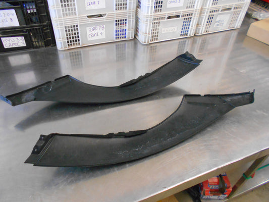 Toyota Hilux 150 Series Genuine Breaker Bull Bar Left And Right Infills New Part
