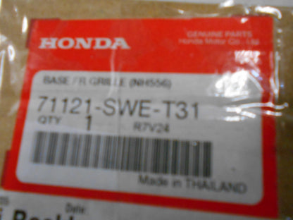 Honda CR-V Genuine Front Radiator Grille New Part