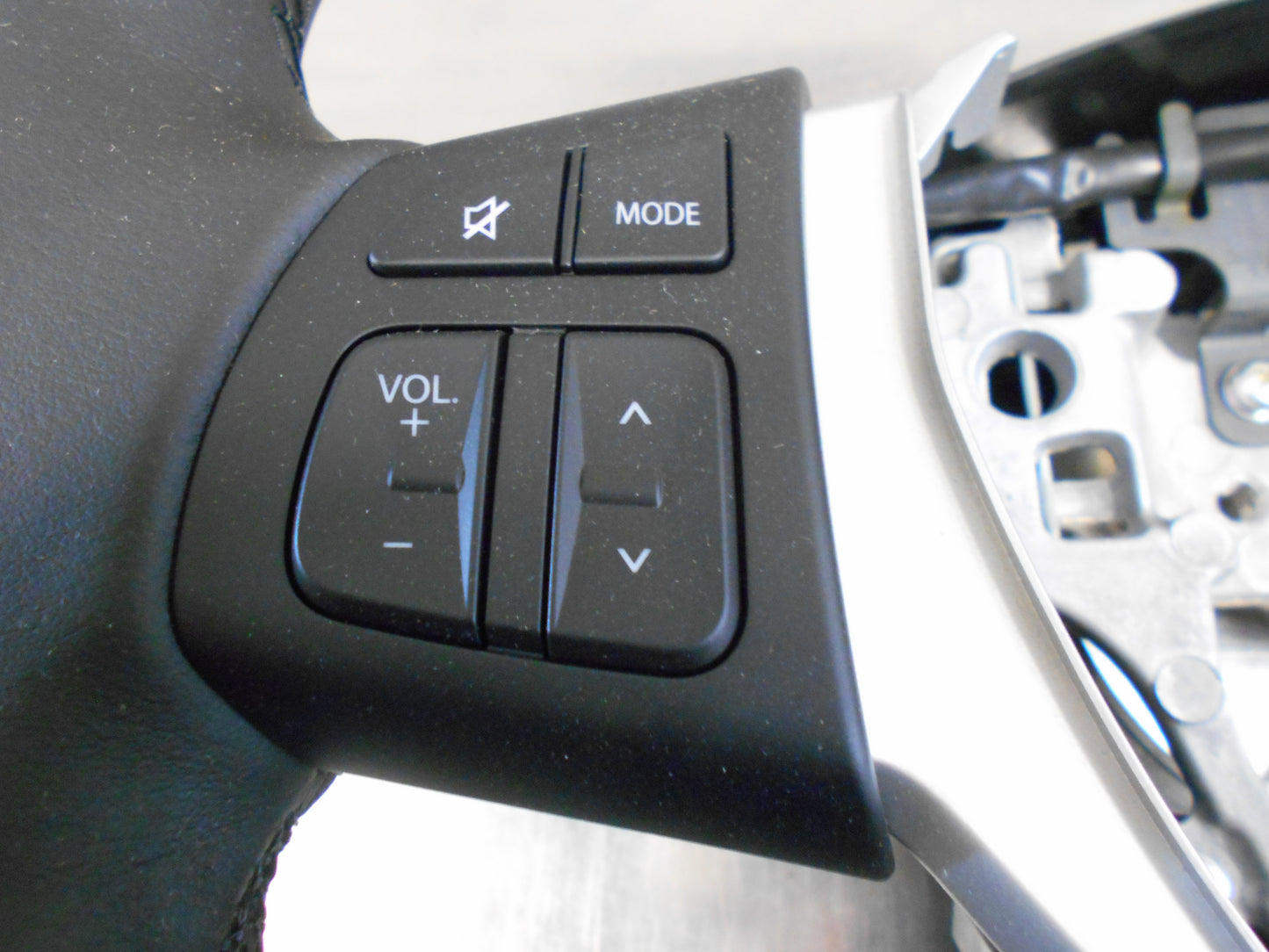 Suzuki Vitara LY Genuine Steering Wheel New Part