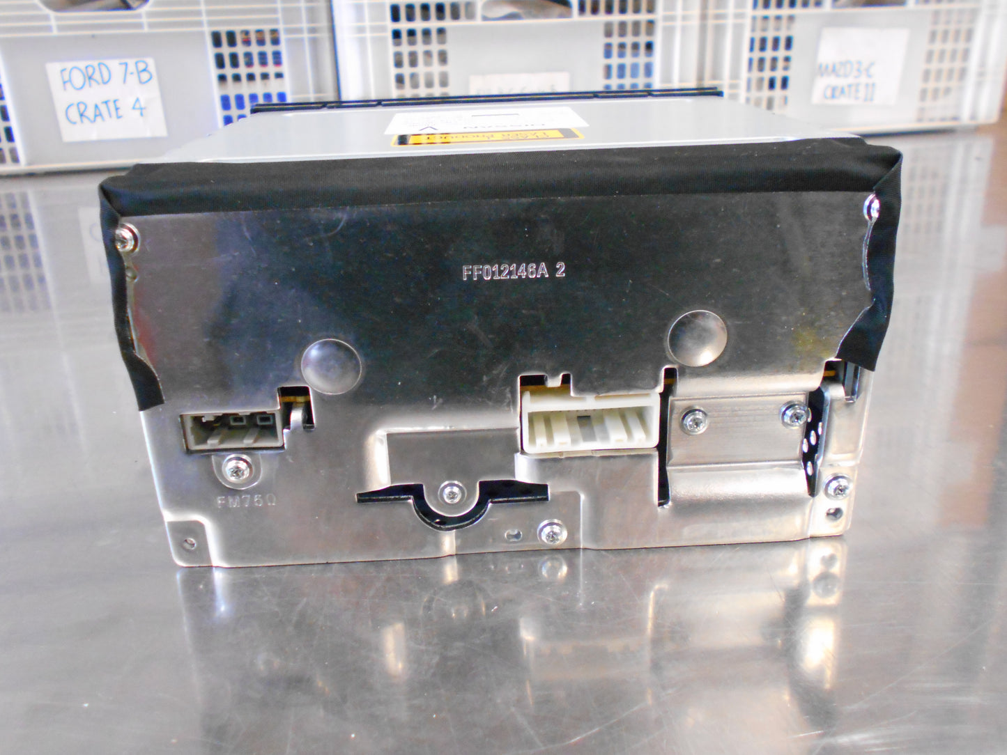 Nissan X-Trail T31 Genuine Six Stacker CD Head Unit New Part